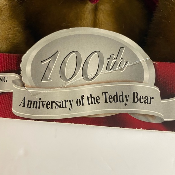 Vintage Dan Dee 100th Anniversary Singing Teddy Bear in Excellent Condition. - Picture 8 of 13